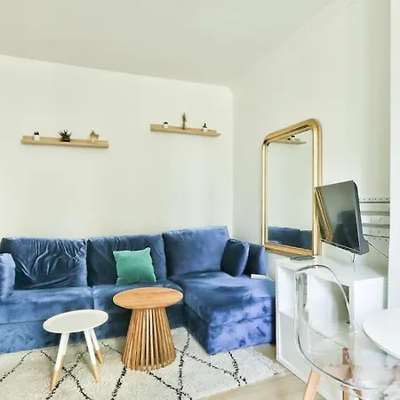 Superb Equipped T2 In The 17th District Apartment
