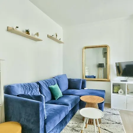 Apartment Superb Equipped T2 In The 17th District