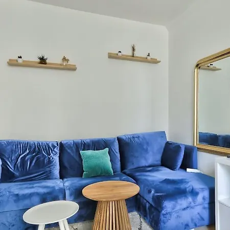 Apartment Superb Equipped T2 In The 17th District Paris